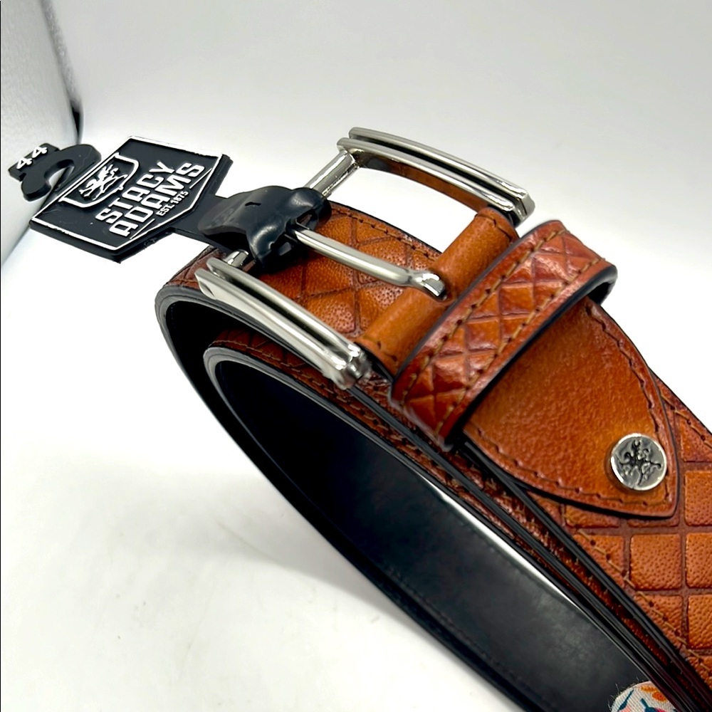 Stacy Adams 44” Men’s Brown Leather Belt NWT silver buckle nice pattern